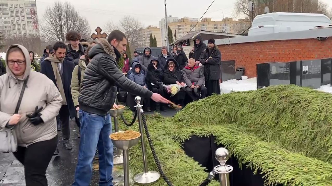 Скриншот из видео